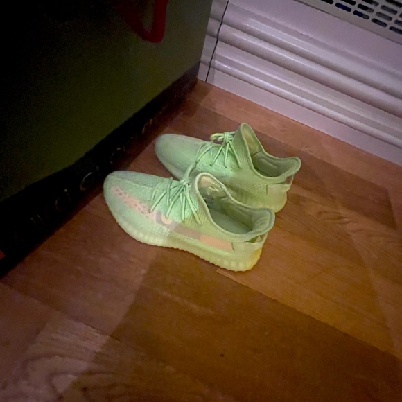 Yeezy boost v2 glow in the dark